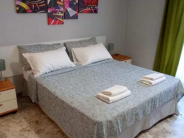 ROOM 110 BARI -guesthouse- : photo 5 de la chambre chambre double avec balcon