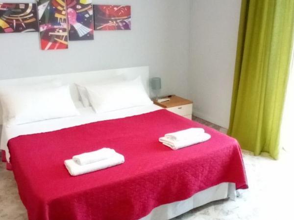 ROOM 110 BARI -guesthouse- : photo 9 de la chambre chambre double avec balcon