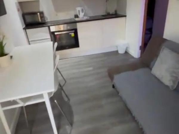 Crosskeys Edinburgh : photo 1 de la chambre chambre familiale avec salle de bains