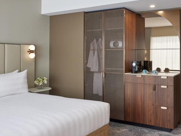 PARKROYAL Melbourne Airport : photo 4 de la chambre chambre lit king-size deluxe
