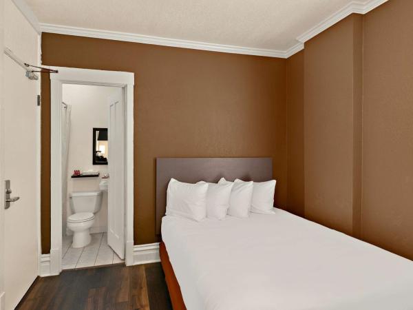 Mithila San Francisco - SureStay Collection by Best Western : photo 2 de la chambre chambre lit queen-size avec lit superposé - non-fumeurs