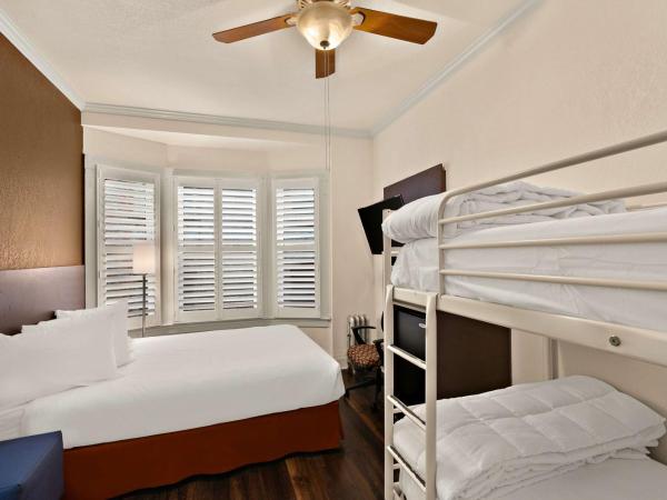 Mithila San Francisco - SureStay Collection by Best Western : photo 5 de la chambre chambre lit queen-size avec lit superposé - non-fumeurs