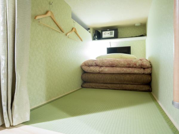 HOSTEL WASABI Nagoya Ekimae : photo 2 de la chambre chambre capsule mixte 