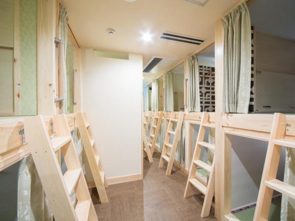 HOSTEL WASABI Nagoya Ekimae : photo 1 de la chambre chambre capsule mixte 
