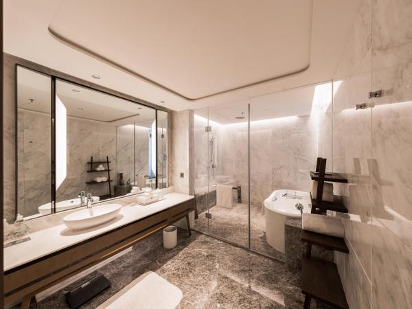 Renaissance Xi'an Hotel : photo 1 de la chambre suite junior avec lit king-size