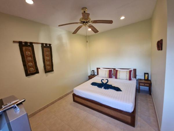 Villa Oranje Chiang Mai : photo 3 de la chambre chambre double ou lits jumeaux standard