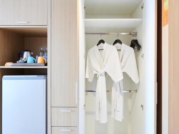 Adelphi Pattaya - SHA Extra Plus : photo 3 de la chambre chambre double ou lits jumeaux deluxe avec balcon