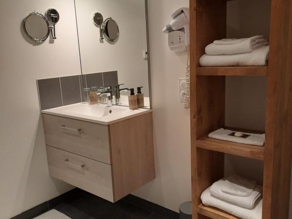 Au Coeur des Lacs - Chambres d'hôtes : photo 8 de la chambre chambre lits jumeaux supérieure - mérelle