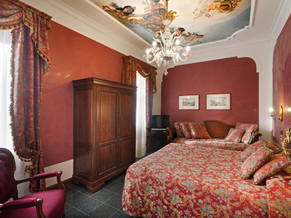 Residenza d'Epoca San Cassiano : photo 6 de la chambre chambre familiale supérieure