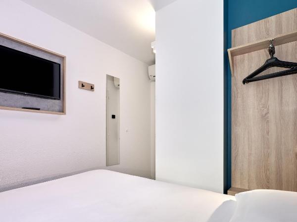 Kyriad Direct Narbonne Sud : photo 4 de la chambre chambre standard avec 1 lit double, connexion wi-fi gratuite, climatisation et douche