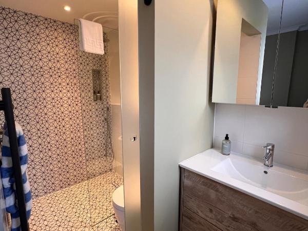 Lido Townhouse : photo 6 de la chambre chambre lit king-size