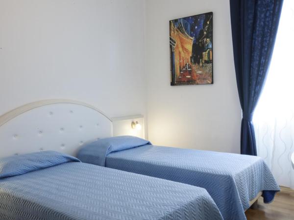 Hotel Amalfi : photo 8 de la chambre chambre lits jumeaux