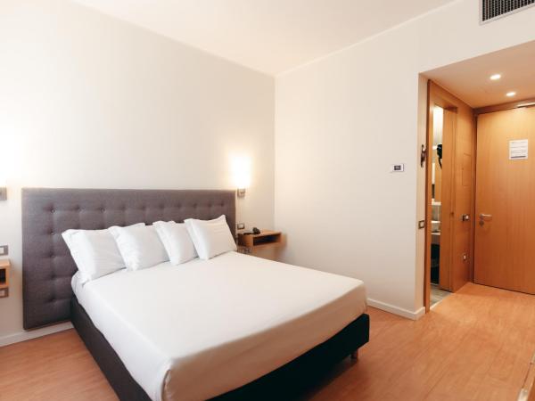 Hotel Excelsior Bari : photo 5 de la chambre chambre double