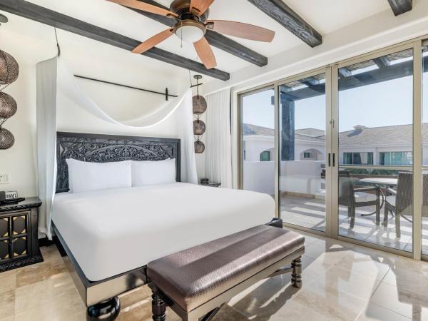 Hilton Vacation Club Cabo Azul Los Cabos : photo 9 de la chambre suite junior lit king-size avec balcon - vue sur piscine