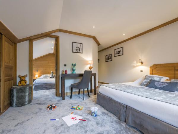 Hotel La Chaudanne : photo 5 de la chambre suite salon