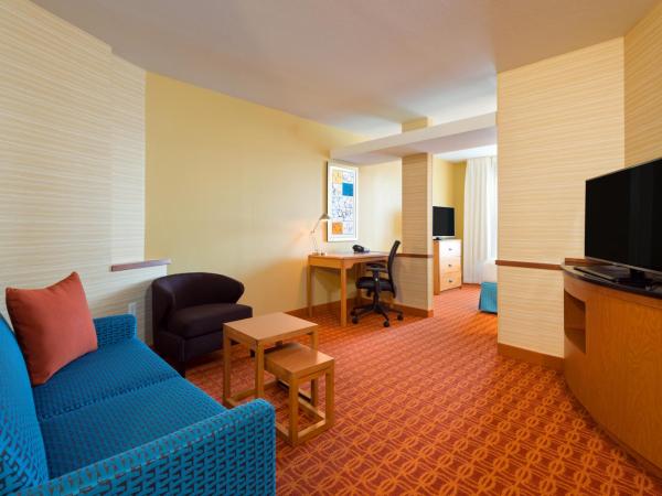 Fairfield Inn & Suites Louisville Downtown : photo 4 de la chambre chambre lit king-size