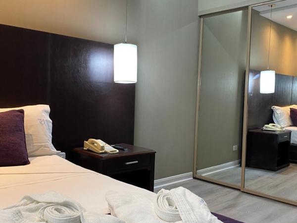 Howard Johnson Plaza by Wyndham Buenos Aires Florida Street : photo 6 de la chambre chambre lit king-size supérieure