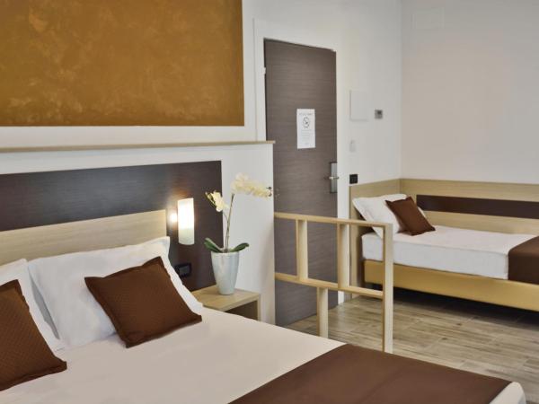 Hotel Luxor Florence : photo 5 de la chambre suite junior avec balcon