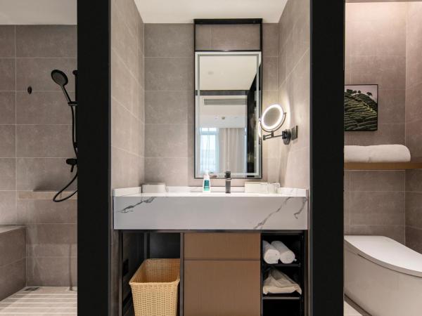 Atour Hotel Shanghai Lujiazui Pudong Avenue : photo 5 de la chambre jimu suite with bathtub