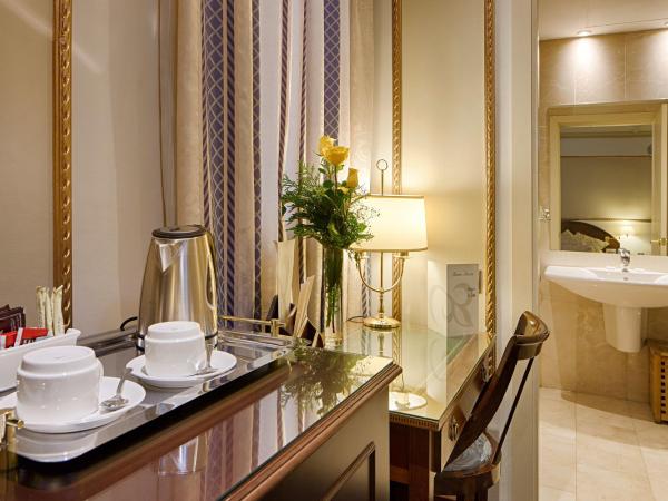 Hotel Roger de Llúria : photo 5 de la chambre chambre simple basique