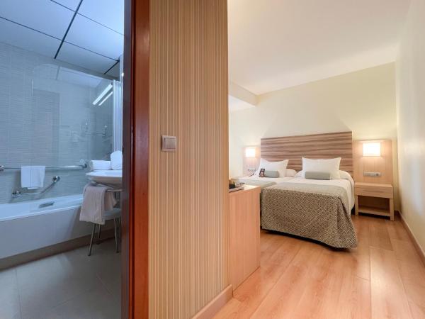 Riviera Beachotel - Adults Recommended : photo 8 de la chambre chambre lits jumeaux avec balcon