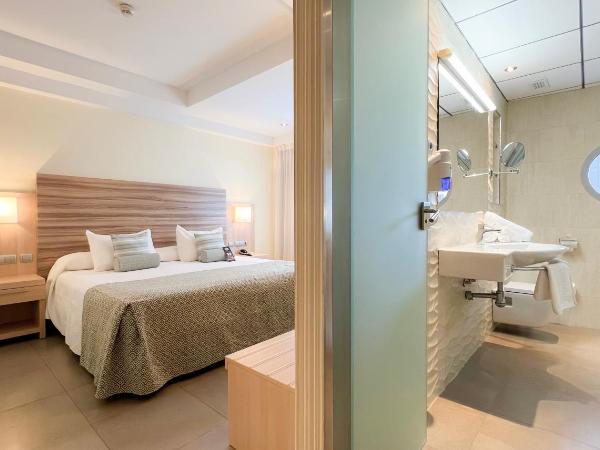 Riviera Beachotel - Adults Recommended : photo 3 de la chambre chambre lit king-size
