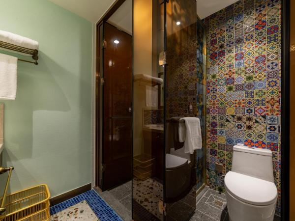 Overseas Chinese Town Nanyang Inn : photo 3 de la chambre chambre lits jumeaux deluxe avec balcon