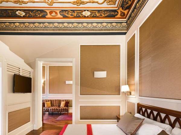 Catalonia Las Cortes : photo 2 de la chambre suite