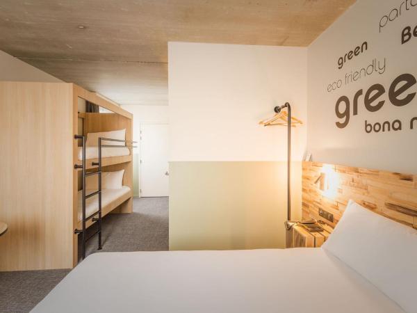 Greet Hôtel Orthez Bearn : photo 5 de la chambre chambre familiale