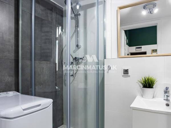 Boat City Aparts - Dworzec Łódź Fabryczna : photo 6 de la chambre chambre double supérieure