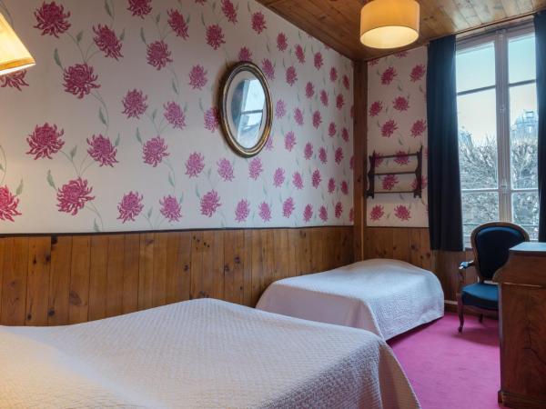 Hotel Esmeralda : photo 2 de la chambre chambre triple - vue sur notre-dame