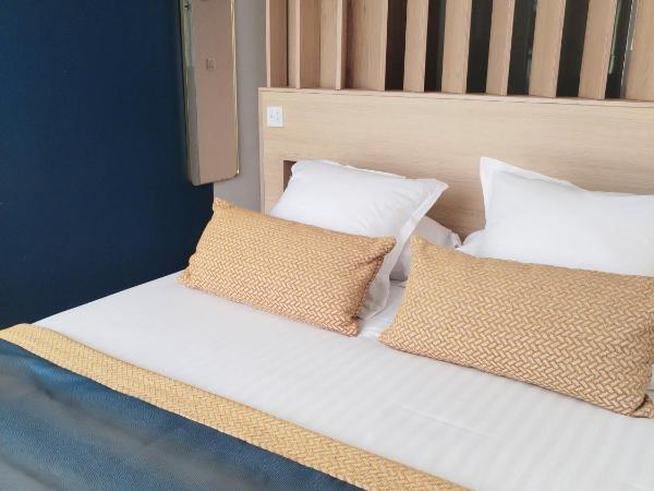 Best Western Plus Htel la Rade : photo 3 de la chambre chambre lit queen-size confort avec balcon