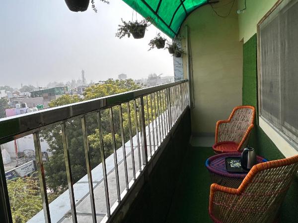 Max Guest House : photo 9 de la chambre chambre double deluxe avec balcon