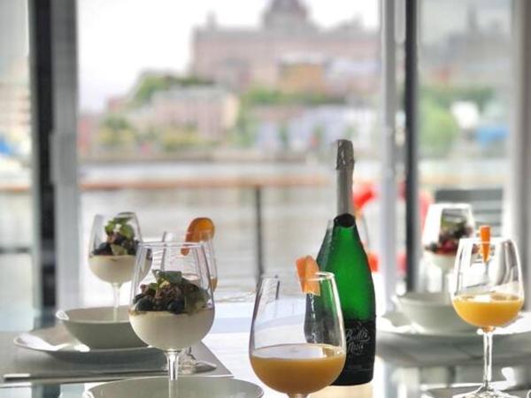 Marina Port de Québec 1 - Maison flottante : photo 2 de la chambre mobile home