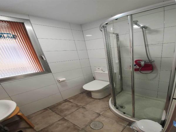 Alojamientos Cantíber : photo 8 de la chambre lit superposé dans dortoir mixte de 6 lits