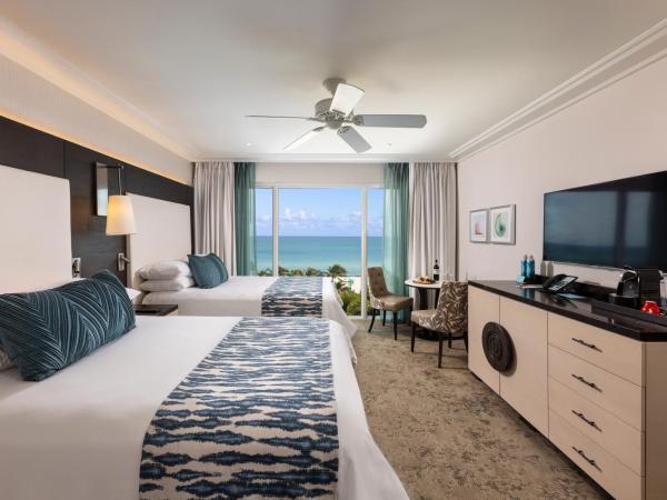 The Palms Hotel & Spa : photo 2 de la chambre hébergement 2 lits doubles - côté océan