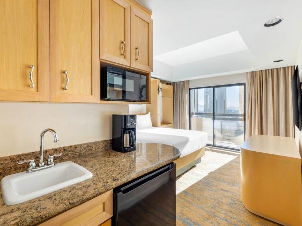 Hilton Vacation Club Polo Towers Las Vegas : photo 3 de la chambre studio 1 lit queen-size avec balcon