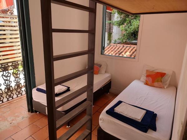 Hospedaria Rio : photo 2 de la chambre chambre double ou lits jumeaux avec balcon