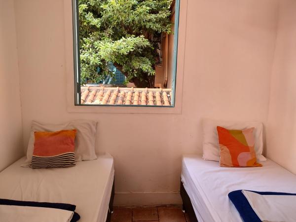 Hospedaria Rio : photo 4 de la chambre chambre double ou lits jumeaux avec balcon