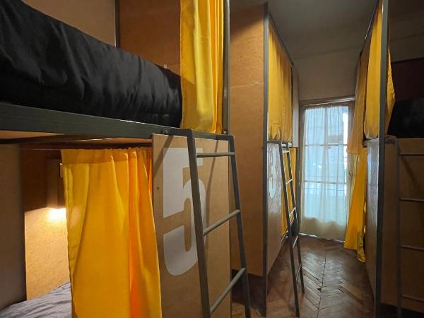 Mora Hostel : photo 3 de la chambre lit dans dortoir mixte de 6 lits