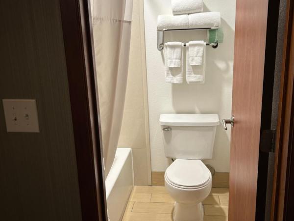 Country Inn & Suites by Radisson, Delta Park North Portland : photo 2 de la chambre chambre avec 2 grands lits queen-size