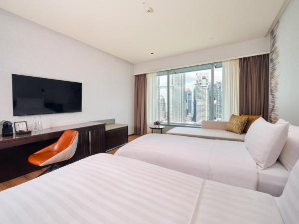 Traders Hotel, Kuala Lumpur : photo 7 de la chambre chambre traders club lits jumeaux - vue sur tours jumelles