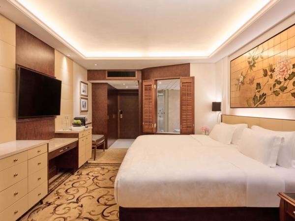 The Langham Hong Kong : photo 1 de la chambre chambre lit king-size supérieure - vue sur cour 
