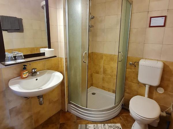 Rooms Lara : photo 6 de la chambre chambre double