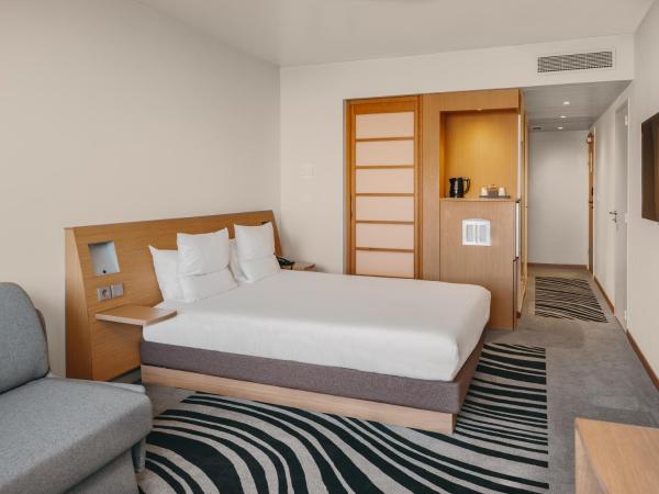 Novotel Paris Centre Tour Eiffel : photo 2 de la chambre chambre lit queen-size supérieure avec canapé-lit