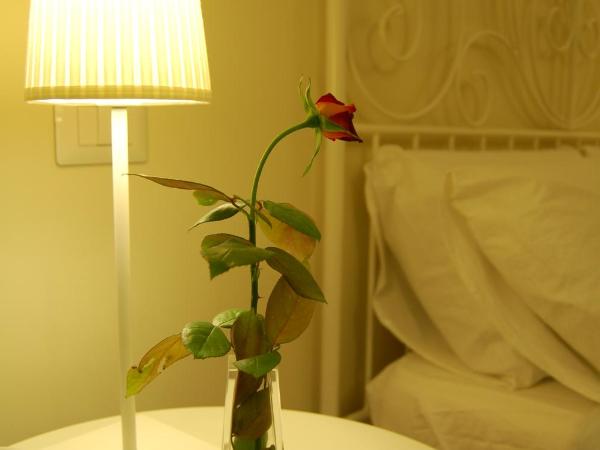 Bella Cagliari B&B : photo 3 de la chambre chambre double avec salle de bains privative extérieure