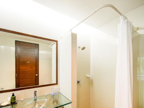 A2 Pool Resort - SHA Plus : photo 2 de la chambre chambre deluxe escalier