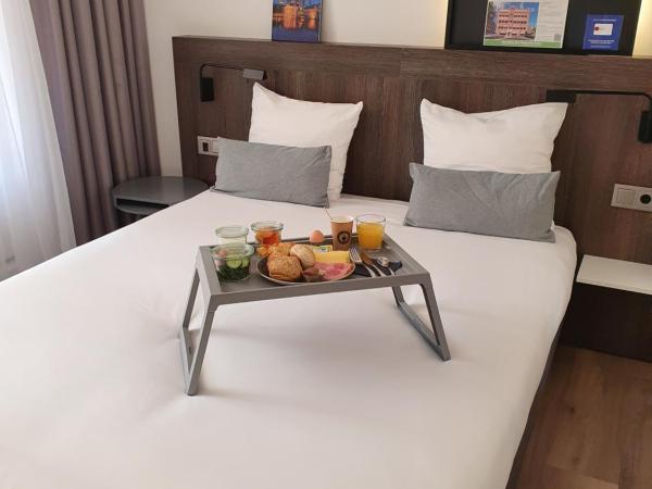 ibis Styles Den Haag City Centre : photo 4 de la chambre chambre double supérieure avec services supplémentaires