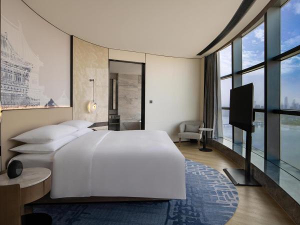 Wuhan Marriott Hotel Wuchang : photo 3 de la chambre lake view skyscraping studio - executive lounge access