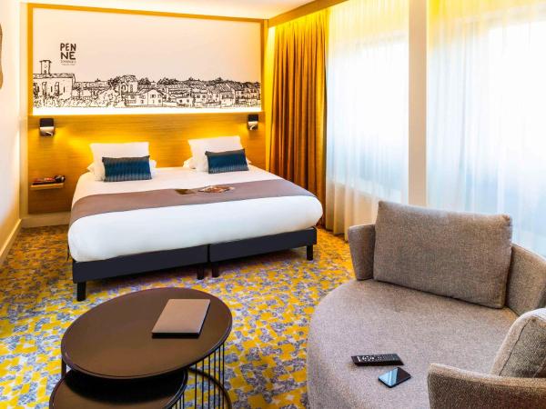 Mercure Agen Centre : photo 1 de la chambre chambre double privilège avec vue sur la piscine 